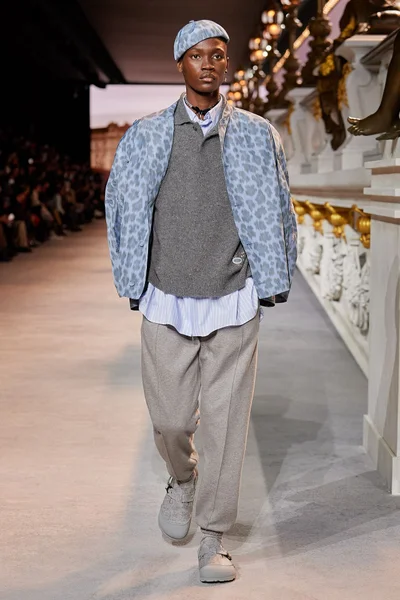 Look 46